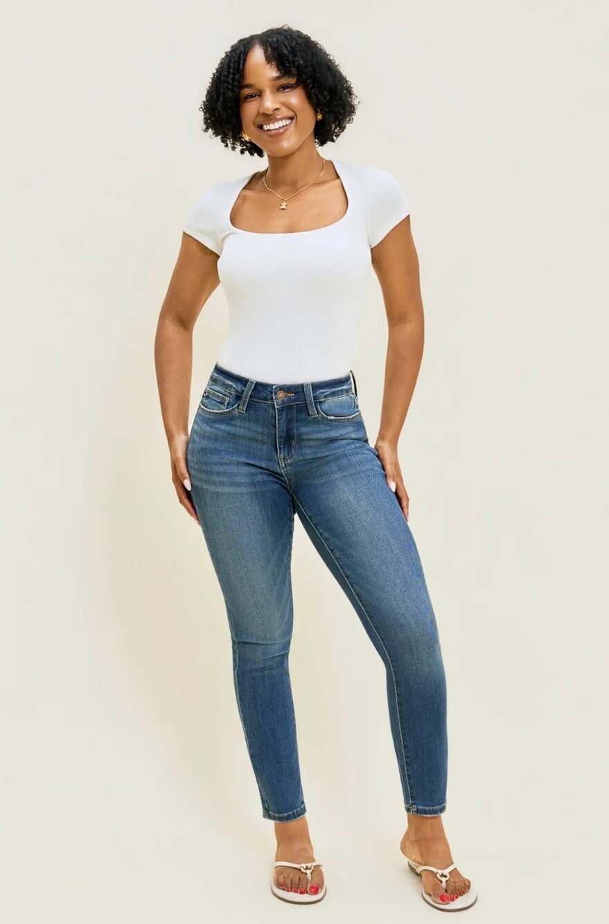 Judy Blue Angie Comfy Chic 27" Relaxed Jeans Dark Wash Size 11/30